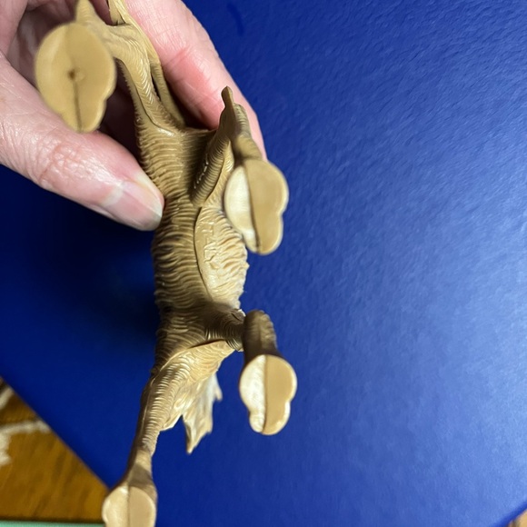 2 plastic nativity camels made in Italy Christmas manger - Picture 13 of 14